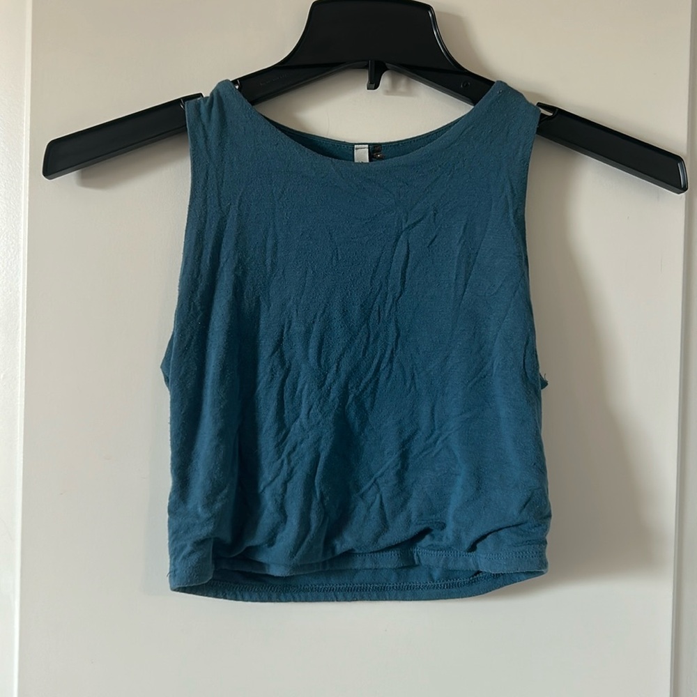 Be Cool LA - VERY soft blue crop top for exercise.